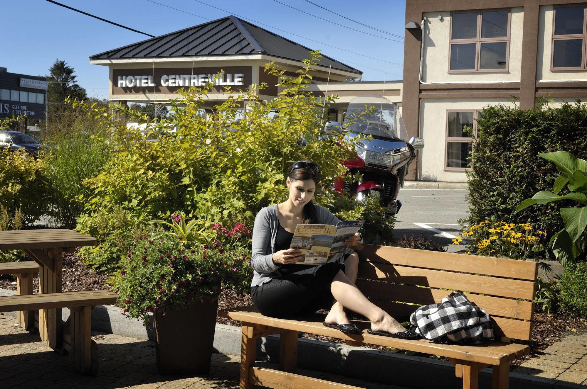 Hotel Centre-Ville モンマニー エクステリア 写真